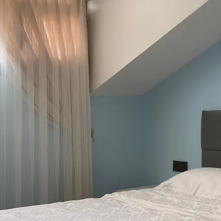 Hotel apartamentowy X